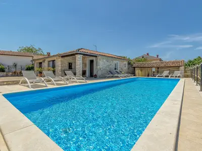 Ferienwohnung für 2 Personen (50 m²) in Sveti Lovreč Pazenatički 9/10