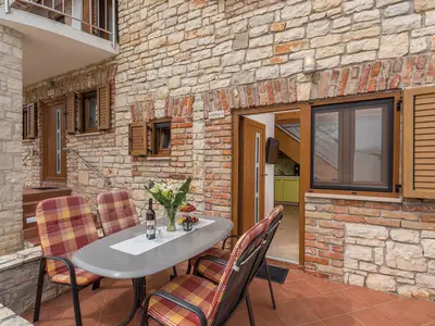 Ferienwohnung für 4 Personen (45 m²) in Sveti Lovreč Pazenatički 5/10