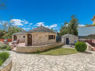 Ferienwohnung für 2 Personen (27 m²) in Sveti Lovreč Pazenatički 2/10