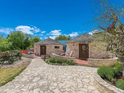 Ferienwohnung für 2 Personen (27 m²) in Sveti Lovreč Pazenatički 7/10