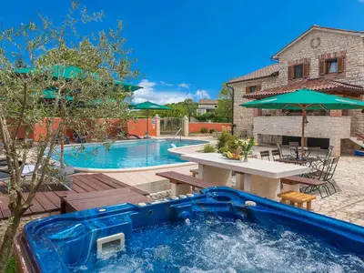 Ferienwohnung für 4 Personen (45 m²) in Sveti Lovreč Pazenatički 2/10