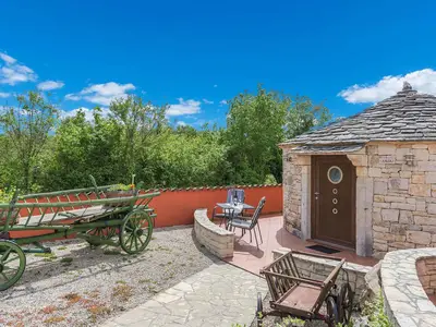 Ferienwohnung für 2 Personen (27 m²) in Sveti Lovreč Pazenatički 8/10