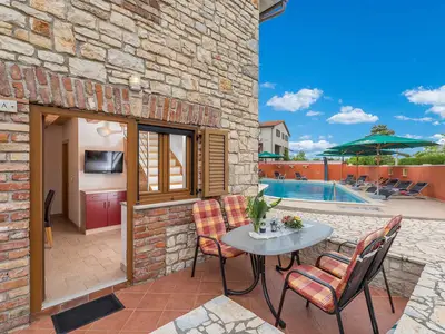 Ferienwohnung für 4 Personen (45 m²) in Sveti Lovreč Pazenatički 4/10