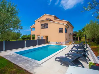 Ferienwohnung für 8 Personen (120 m²) in Sveti Lovreč 2/10