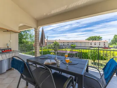 Ferienwohnung für 5 Personen (120 m²) in Sveti Lovreč 8/10