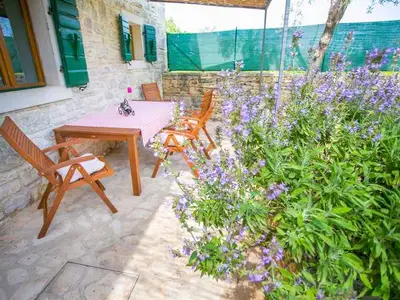 Ferienwohnung für 5 Personen (90 m²) in Sveti Lovreč Pazenatički 8/10