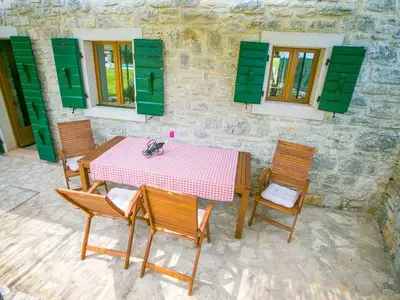 Ferienwohnung für 5 Personen (90 m²) in Sveti Lovreč Pazenatički 9/10