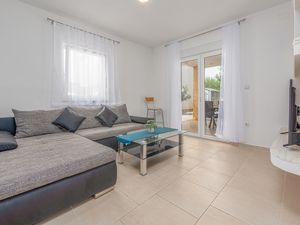 24043537-Ferienwohnung-4-Sveti Petar na Moru-300x225-4