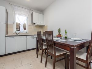 24043537-Ferienwohnung-4-Sveti Petar na Moru-300x225-5