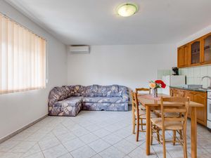 23746991-Ferienwohnung-4-Sveti Vid-Miholjice-300x225-2