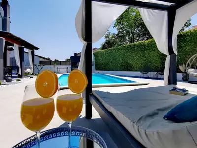 pool