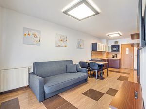 23937046-Ferienwohnung-4-Swinemünde-300x225-5