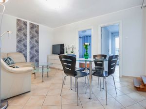 23937048-Ferienwohnung-4-Swinemünde-300x225-1