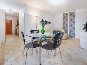 23937048-Ferienwohnung-4-Swinemünde-300x225-2