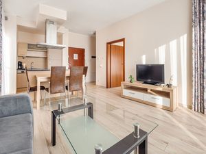 23936832-Ferienwohnung-4-Swinemünde-300x225-2