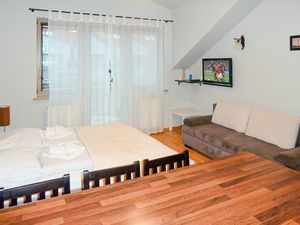 24018550-Ferienwohnung-4-Swinemünde-300x225-4