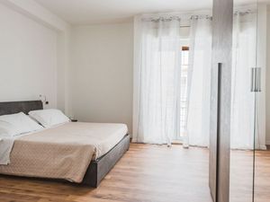 23704629-Ferienwohnung-6-Syrakus-300x225-4