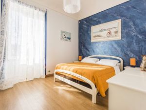 23923096-Ferienwohnung-4-Syrakus-300x225-0