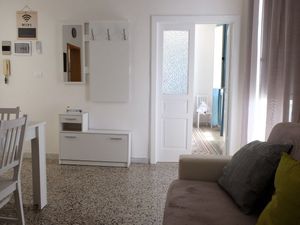 23986327-Ferienwohnung-4-Syrakus-300x225-1