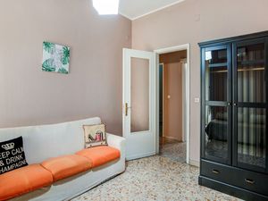 22401045-Ferienwohnung-6-Syrakus-300x225-4