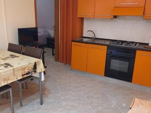 23698997-Ferienwohnung-5-Syrakus-300x225-2