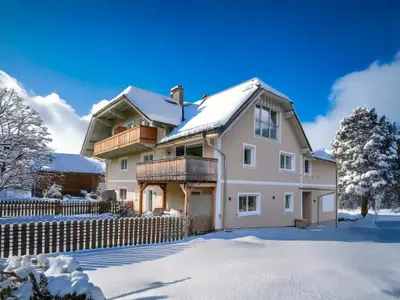 Außenseite Ferienhaus [Winter]