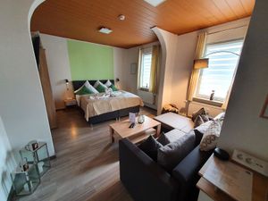 23542397-Ferienwohnung-3-Tanne-300x225-1