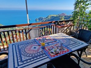 22448745-Ferienwohnung-4-Taormina-300x225-3