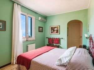 23660386-Ferienwohnung-3-Taormina-300x225-5