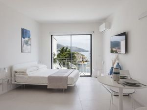 23674346-Ferienwohnung-2-Taormina-300x225-4