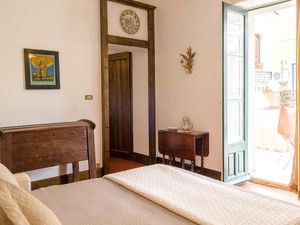 22920179-Ferienwohnung-4-Taormina-300x225-5