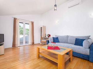 Ferienwohnung für 6 Personen (92 m²) in Tar