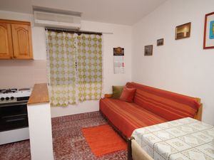 23929665-Ferienwohnung-4-Tar-300x225-1