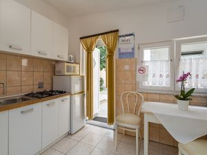 19129387-Ferienwohnung-3-Tar-300x225-1