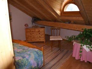 6940478-Ferienwohnung-5-Tarasp-300x225-2