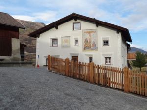 23837535-Ferienwohnung-4-Tarasp-300x225-3