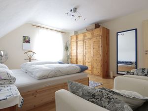 23960718-Ferienwohnung-3-Tauberbischofsheim-300x225-4