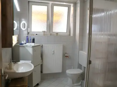 Modernes Badezimmer