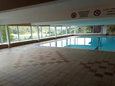 PoolOfHouse