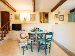 23080445-Ferienwohnung-2-Tavarnelle Val Di Pesa-300x225-3