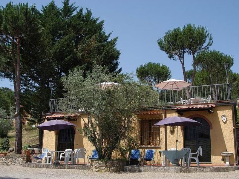 Ferienwohnung Rosa in dieser Villa, Erdgeschoss, Terrasse