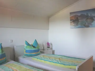 Schlafzimmer 2