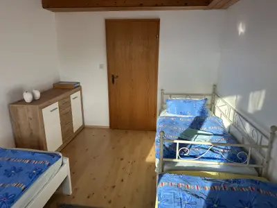 Schlafzimmer 2