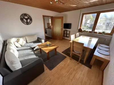 Wohnzimmer/ Essbereich