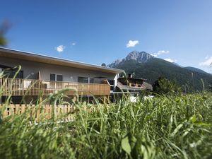 22607605-Ferienwohnung-5-Telfes im Stubai-300x225-5