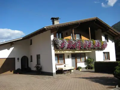 Hausansicht Sommer1