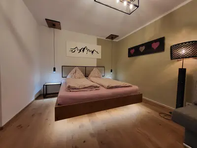 Schlafzimmer Serlesblick