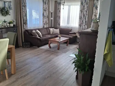 Wohnzimmer TOP 2 (2)