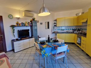 24055256-Ferienwohnung-4-Tempio Pausania-300x225-4