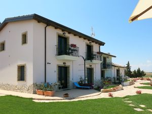 23862146-Ferienwohnung-4-Termoli-300x225-0